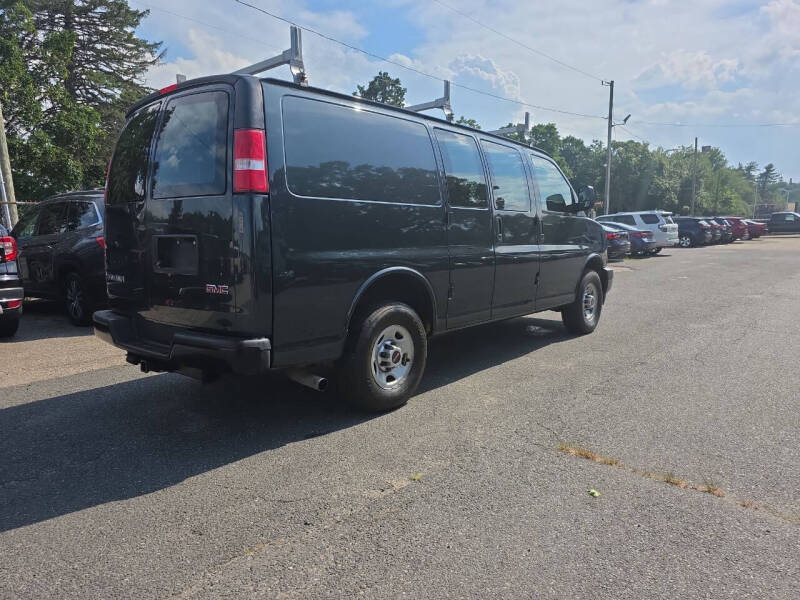 2017 GMC Savana 2500