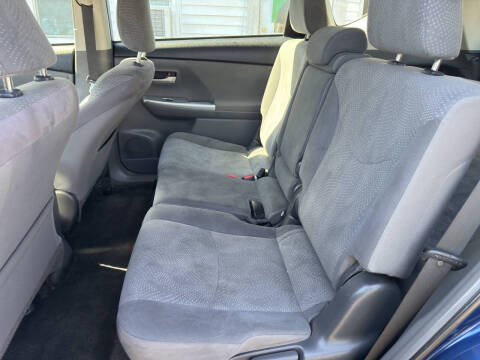 2013 Toyota Prius v Three