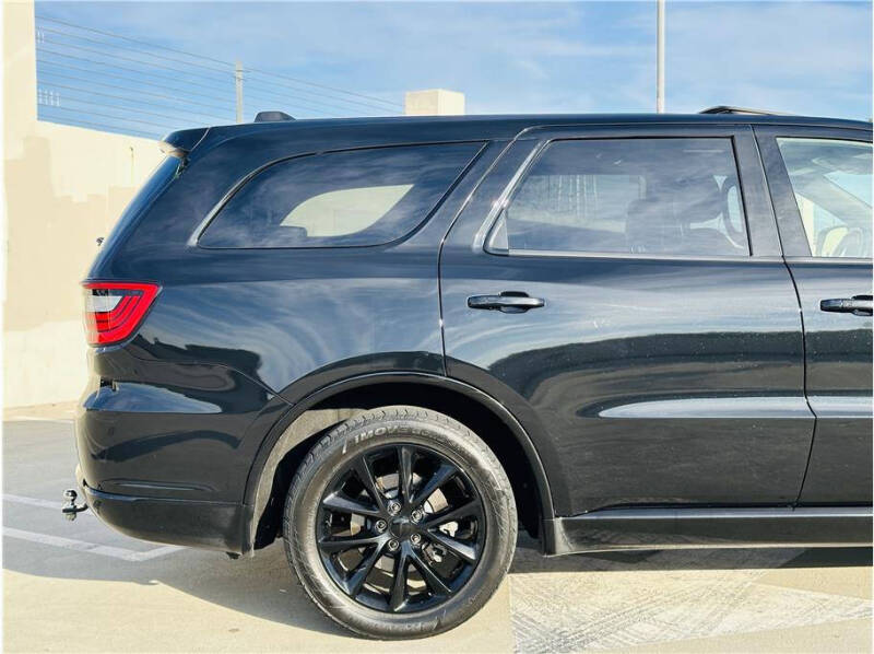 2017 Dodge Durango R/T photo 14