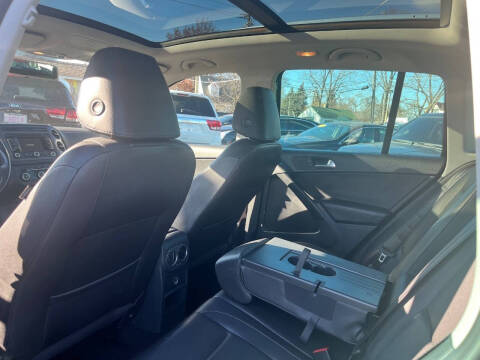 2012 Volkswagen Tiguan SE 4Motion