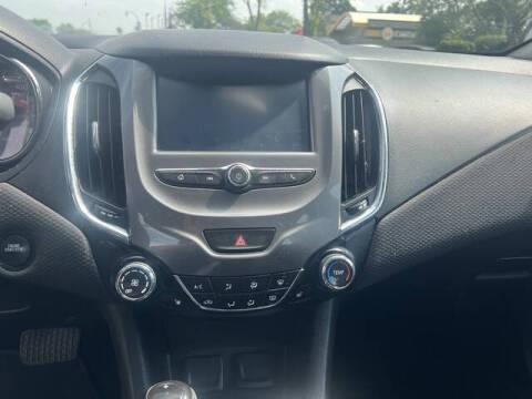 2017 Chevrolet Cruze LT Auto