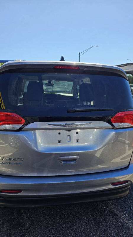 2021 Chrysler Voyager LXi