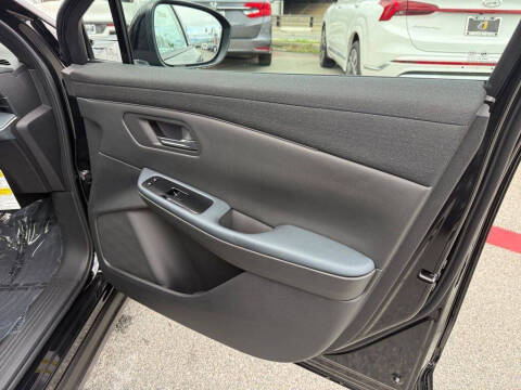 2026 Nissan LEAF Platinum+