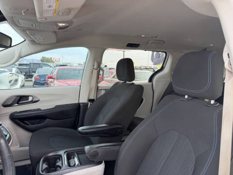 2021 Chrysler Pacifica Touring