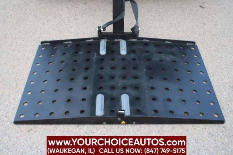 2012 Toyota Sienna LE Mobility 7-Passenger