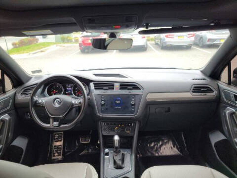 2021 Volkswagen Tiguan SE R-Line Black