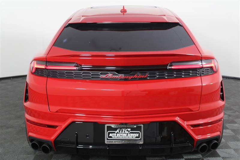 2025 Lamborghini Urus SE