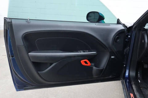 2016 Dodge Challenger 392 HEMI Scat Pack Shaker