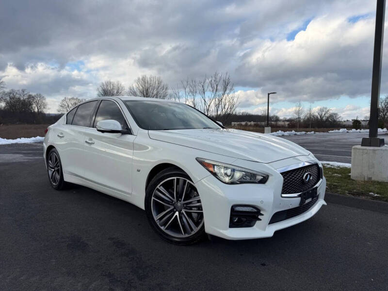 2015 Infiniti Q50