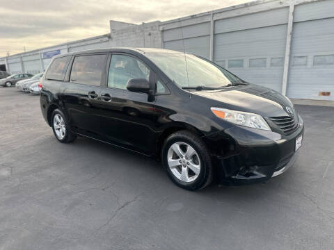 2011 Toyota Sienna Base 7-Passenger