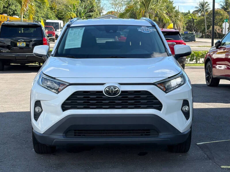 2020 Toyota RAV4 XLE