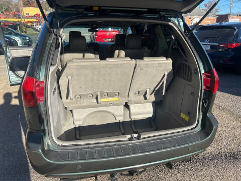 2004 Toyota Sienna XLE 7 Passenger