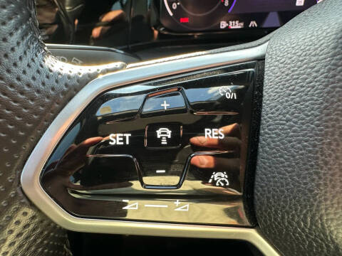 2022 Volkswagen Golf GTI SE