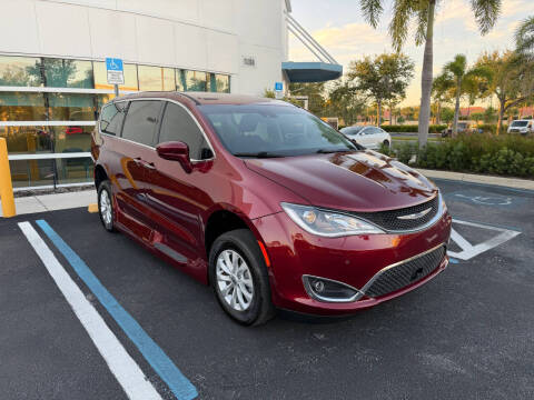 2019 Chrysler Pacifica Touring Plus