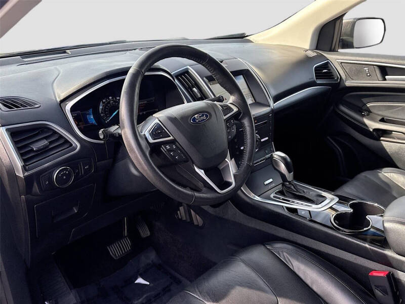 2016 Ford Edge Titanium