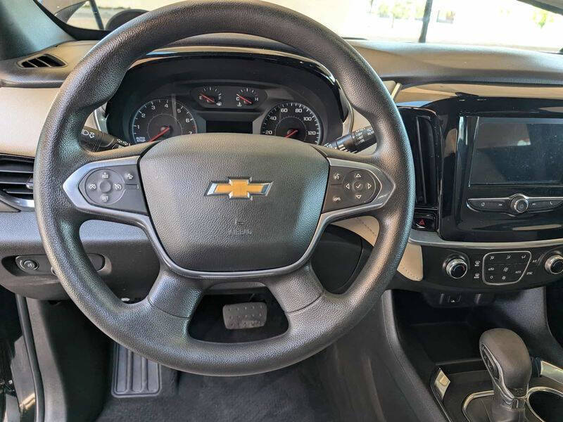 2022 Chevrolet Traverse LS