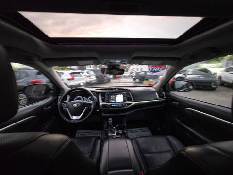 2017 Toyota Highlander Limited