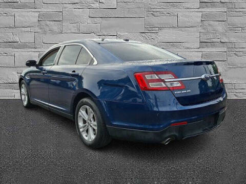 2017 Ford Taurus SE
