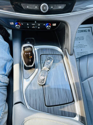 2020 Buick Enclave Essence