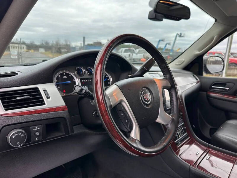 2014 Cadillac Escalade Luxury