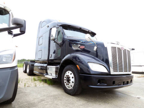 2015 Peterbilt 587