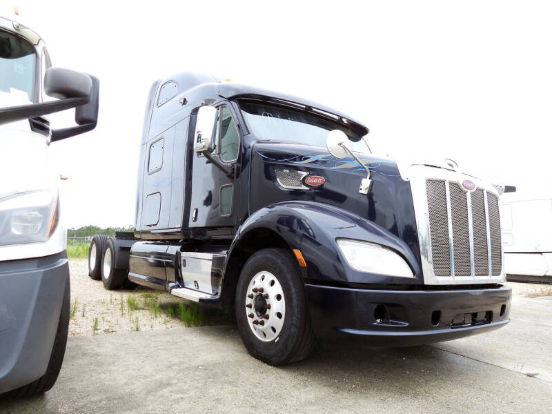 2015 Peterbilt 587
