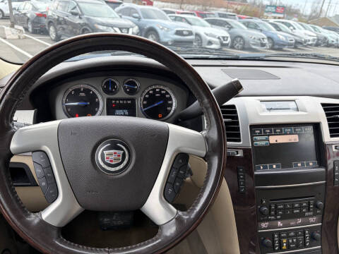 2012 Cadillac Escalade Luxury