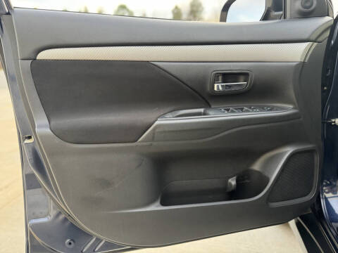 2018 Mitsubishi Outlander ES