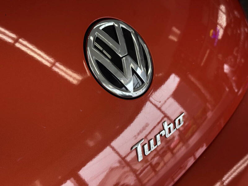 2018 Volkswagen Beetle 2.0T Coast