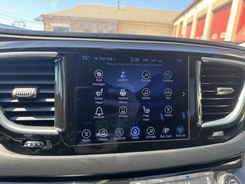 2017 Chrysler Pacifica Touring-L Plus