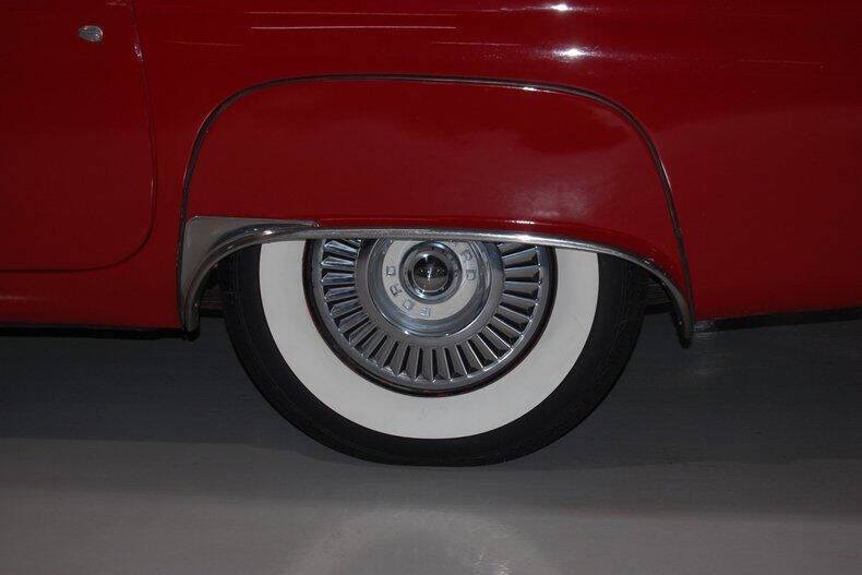 1957 Ford Thunderbird