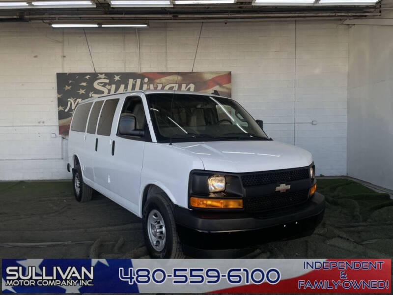 2017 Chevrolet Express Passenger LS's photo
