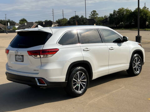 2018 Toyota Highlander Limited Platinum