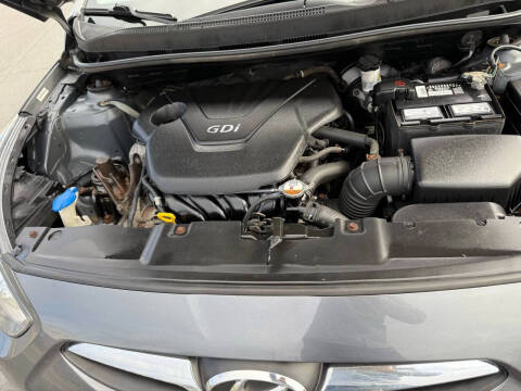 2012 Hyundai Accent SE