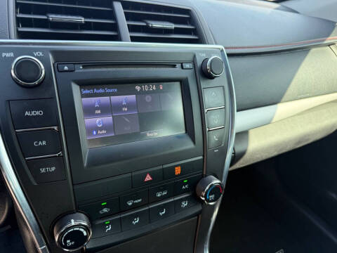 2017 Toyota Camry SE