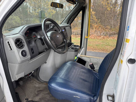 2010 Ford E-Series E-450 SD