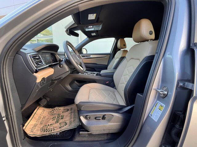 2024 Volkswagen Atlas Cross Sport SE 4Motion