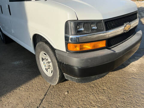 2025 Chevrolet Express 2500