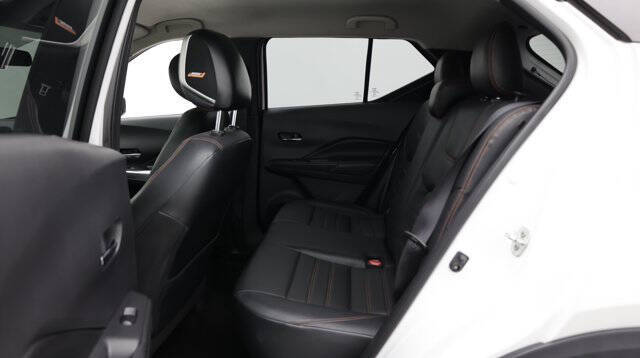 2019 Nissan Kicks SR