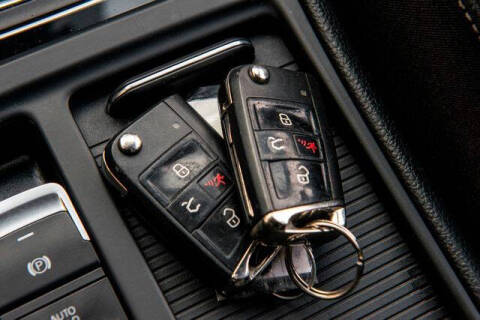 2017 Volkswagen Golf R 4Motion