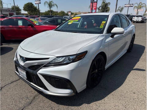 2022 Toyota Camry Hybrid XSE