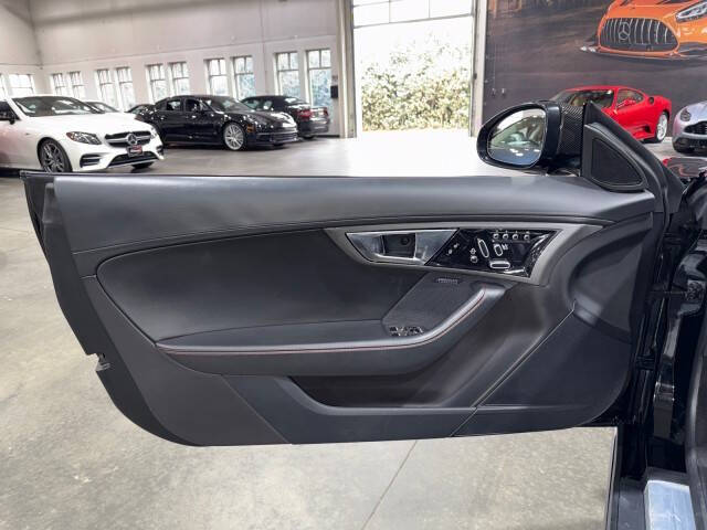 2014 Jaguar F-TYPE V8 S