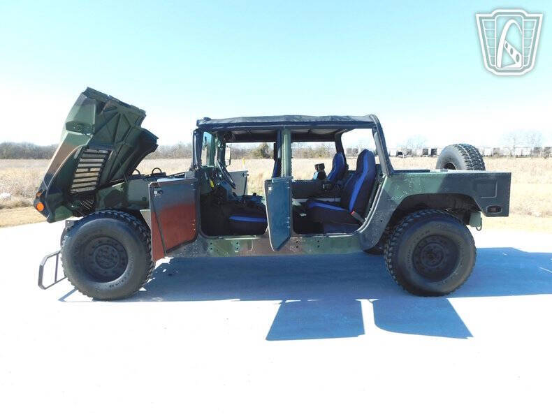 2002 AM General M1123