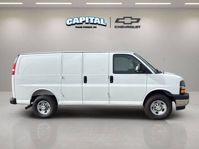 2025 Chevrolet Express 2500