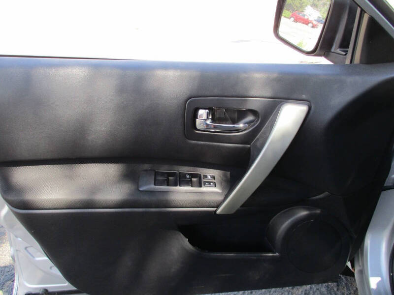 2011 Nissan Rogue S
