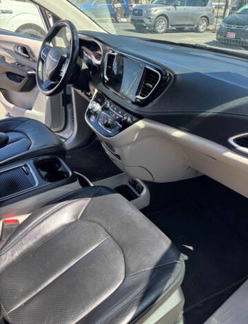 2021 Chrysler Pacifica Touring L