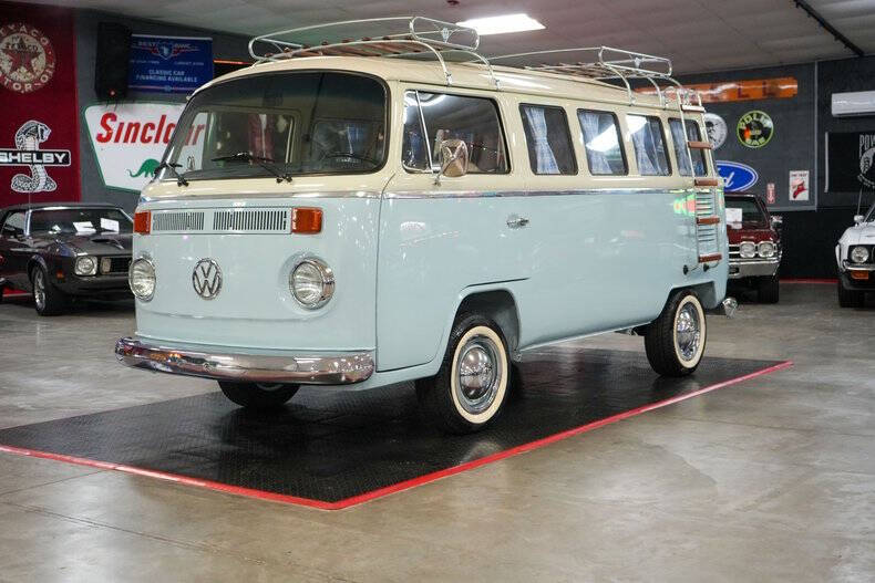 1976 Volkswagen Type 2 Westfalia Camper Bus
