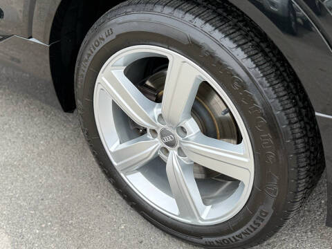 2019 Audi e-tron quattro Premium Plus