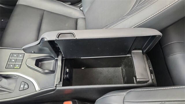 2024 Lexus UX 250h Premium