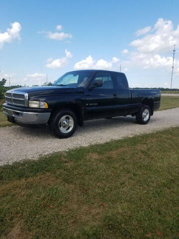 2001 Dodge Ram Pickup 1500 for sale at WESTSIDE GARAGE LLC in Keokuk IA